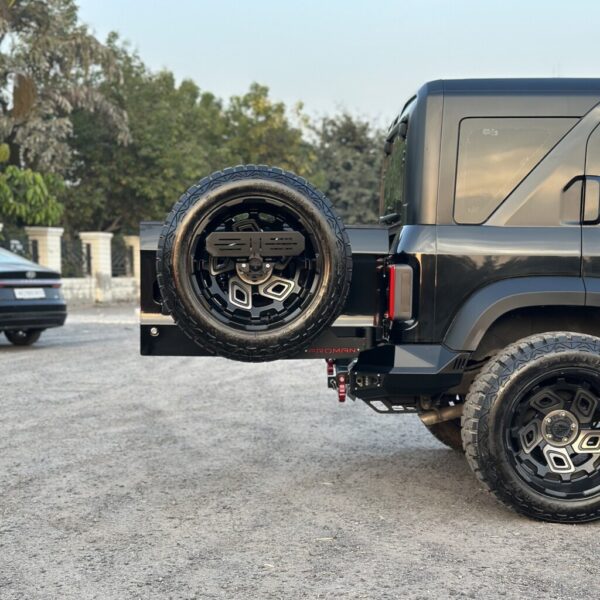 PROMAN: METAL REAR BUMPER FOR THAR ROXX (WITH REVERSE LIGHT) - Image 3
