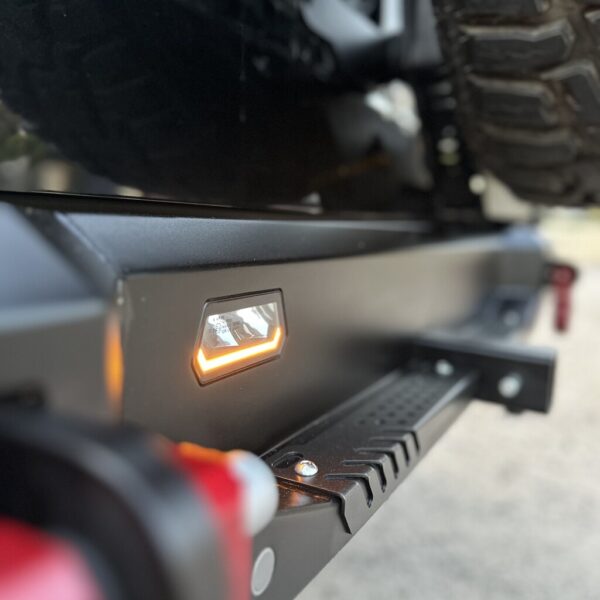 PROMAN: METAL REAR BUMPER FOR THAR ROXX (WITH REVERSE LIGHT) - Image 6