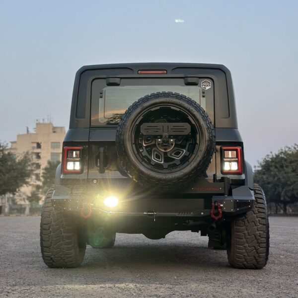 PROMAN: METAL REAR BUMPER FOR THAR ROXX (WITH REVERSE LIGHT) - Image 9